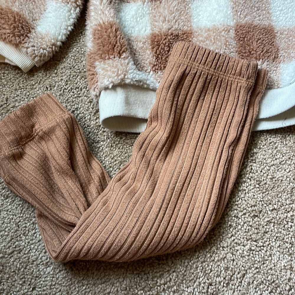 Sherpa/ribbed set - Picture 3 of 3